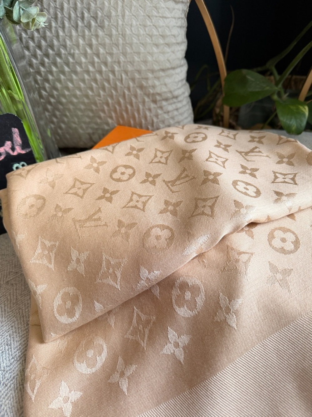 Louis Vuitton Beige Monogram Stole - Picture 5 of 8